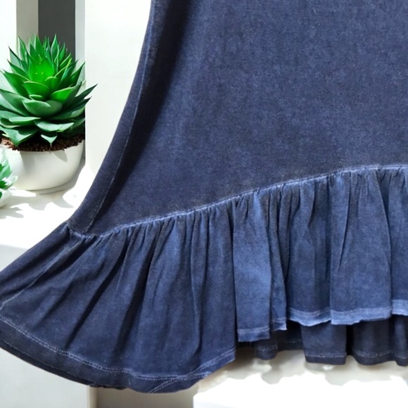 Dantelle Oil Dye Ruffle Hem Cold Shoulder Tunic Top - Picture 14 of 16